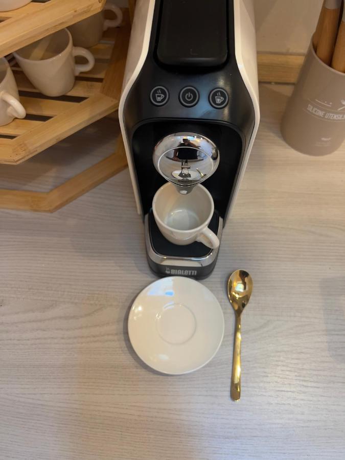 Regina Milano In Porta Romana 3 - Sky Tv, Wifi & Breakfast Box Lejlighed Eksteriør billede